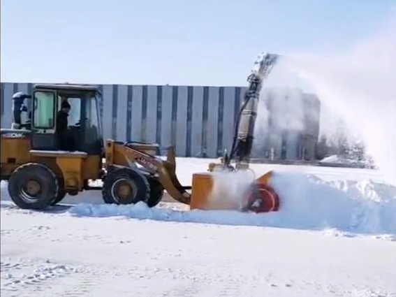 吉林地區拋雪機客戶使用案例